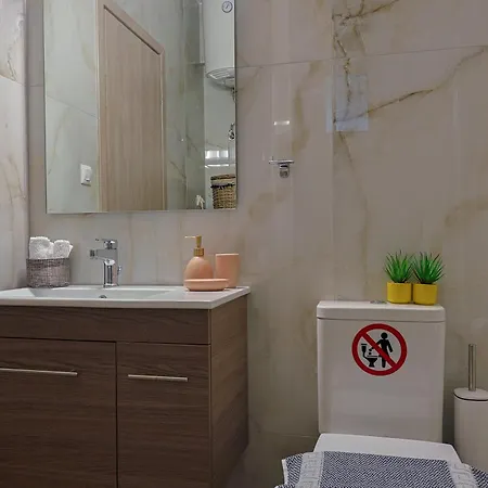 Apartment Zeta-garden Oasis & Private Parking By Optimum Link
