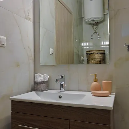 Zeta-garden Oasis & Private Parking By Optimum Link * Katerini