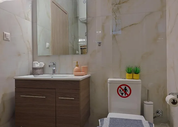 Apartment Zeta-garden Oasis & Private Parking By Optimum Link