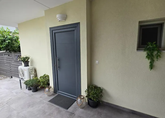 Zeta-garden Oasis & Private Parking By Optimum Link Appartamento Kateríni